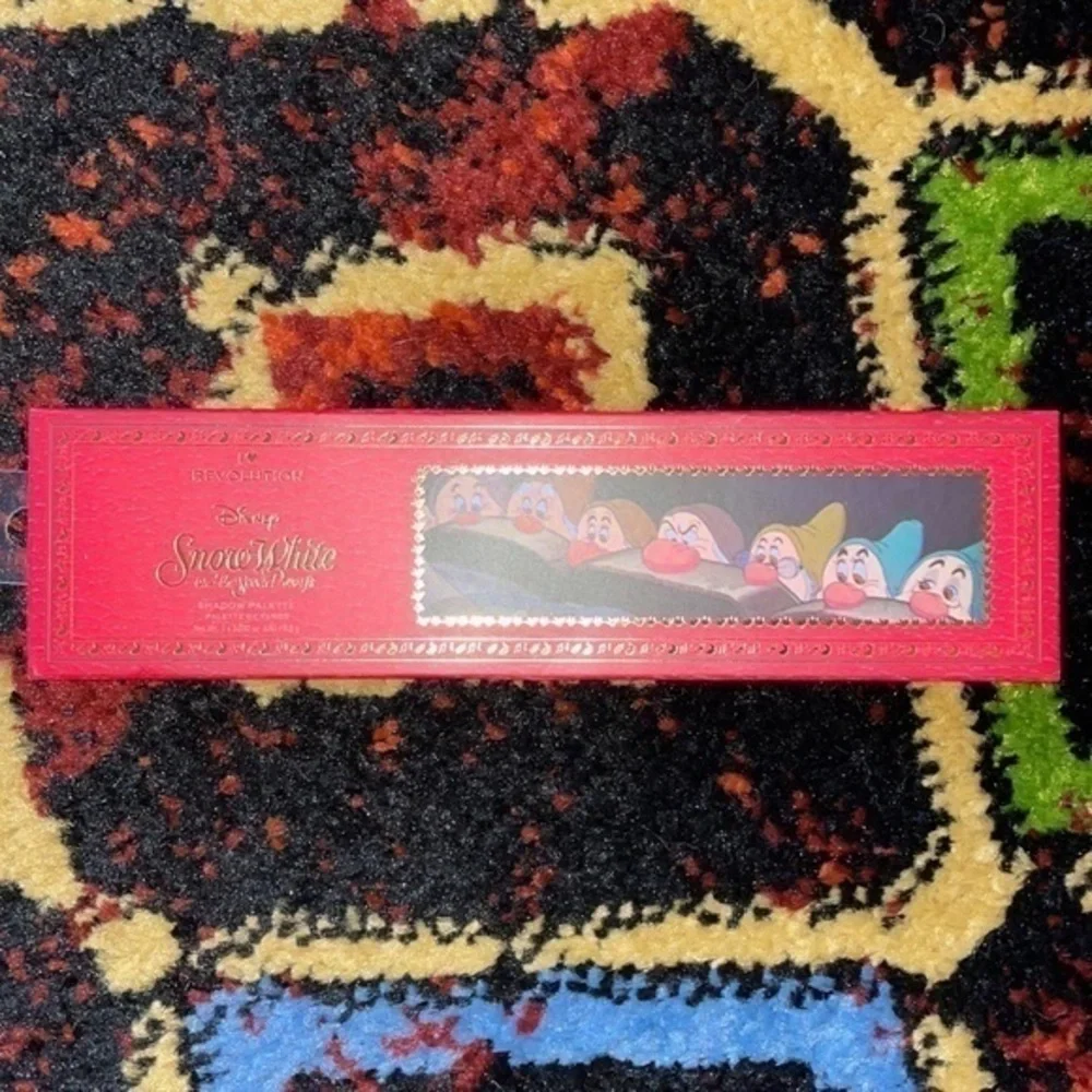 I Heart Revolution BUNDLE Disney Snow White Face Palette Eye Shadow Limited Ed
